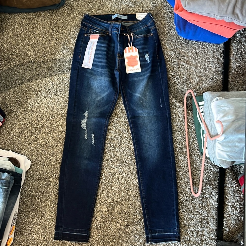 Brand new, women’s skinny, ankle jeans